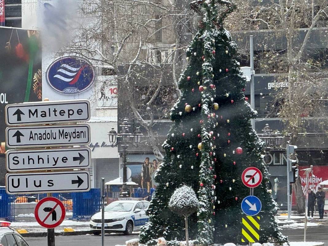 Güvenpark'ta banklar sadece kardan adamlara rezerve! 1